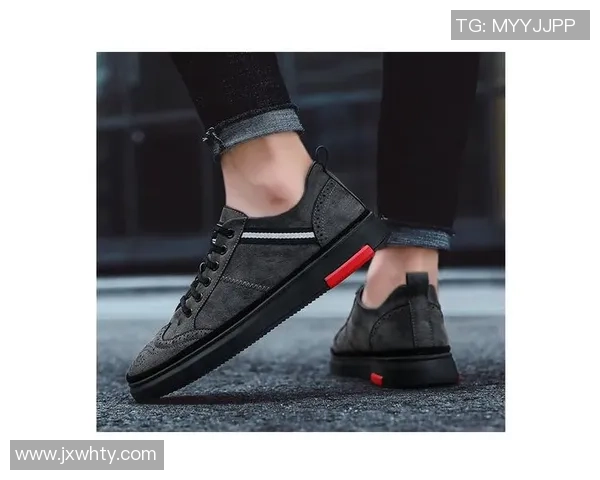 时尚与运动的完美结合板鞋足球明星同款引领潮流新风尚