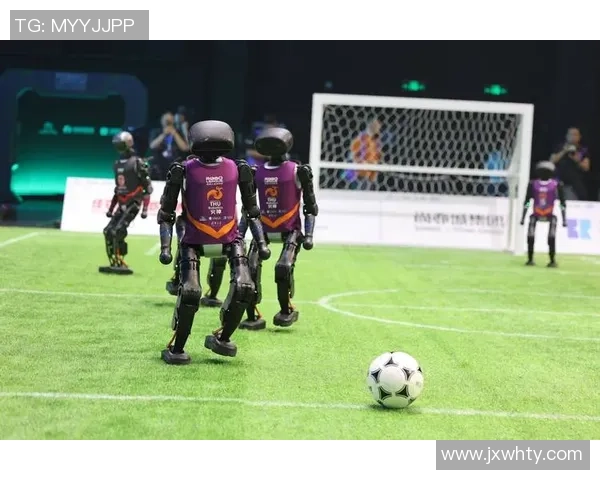 成都足球队与上海足球队赛后复盘分析灵活性表现与战术调整